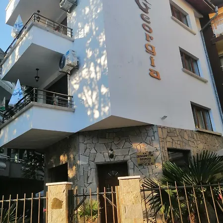 джорджия Китен