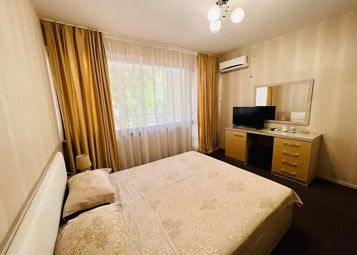 джорджия Китен