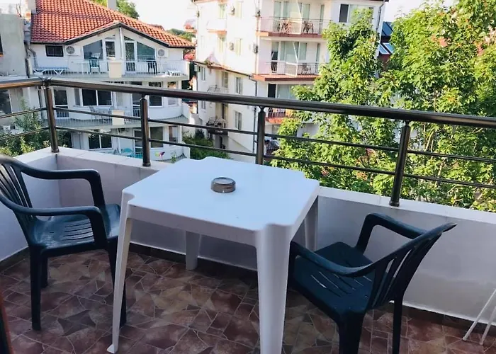 джорджия Китен